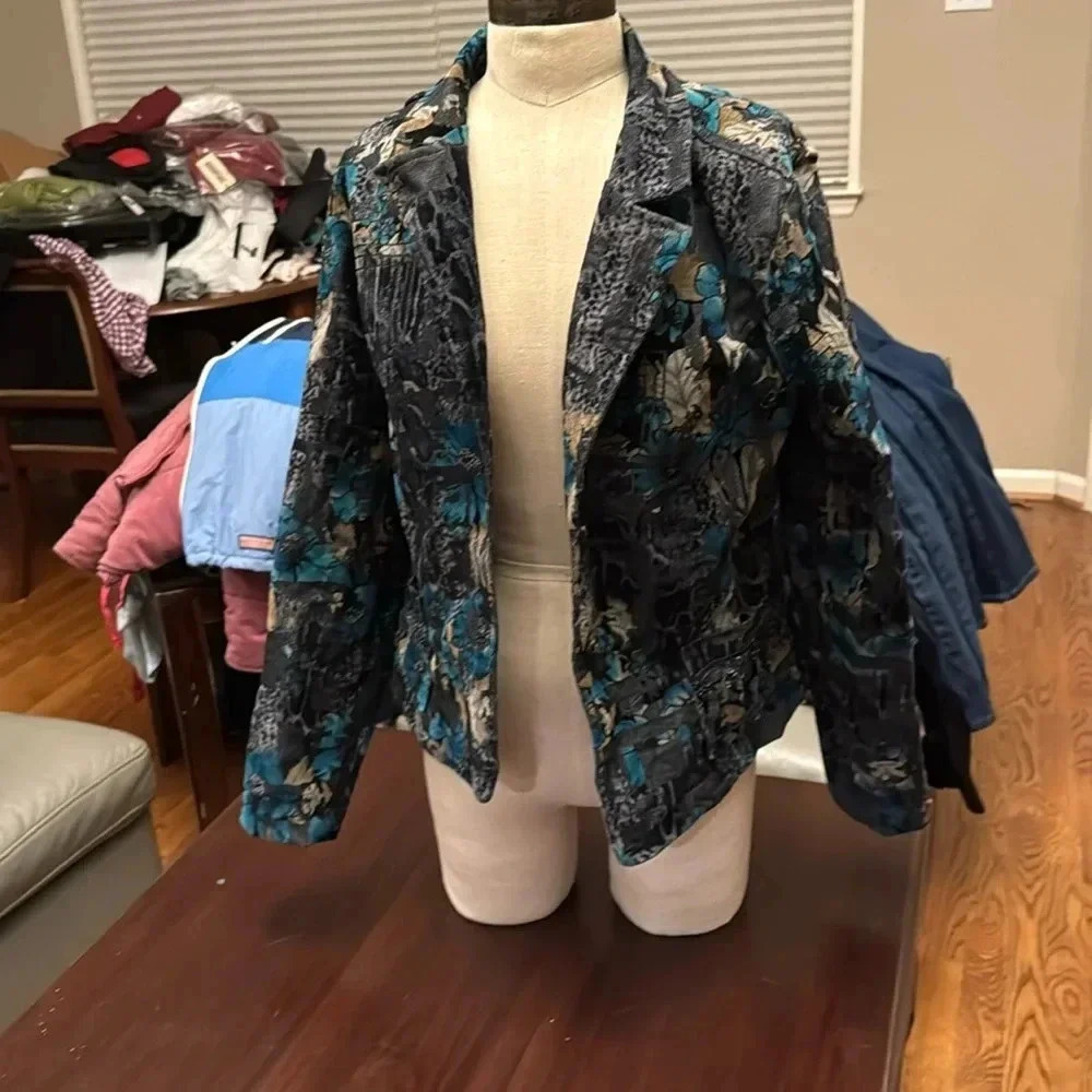 Suzette floral jacquard gray and blue jacket size large